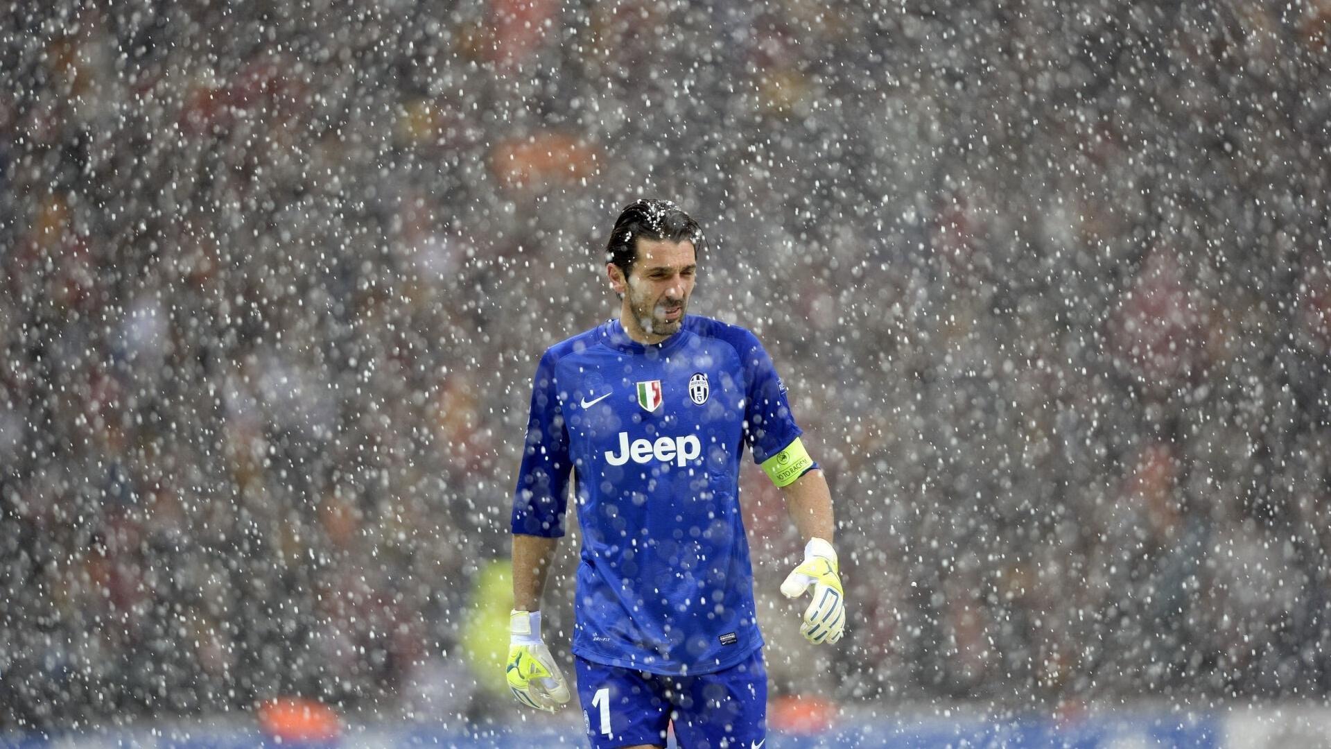 青春风暴席卷绿茵场,本世纪五大联赛最年轻首发纪录盘点,道曼领衔亚马尔闪耀